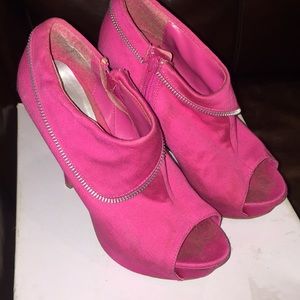 Bootie, peep toe heels